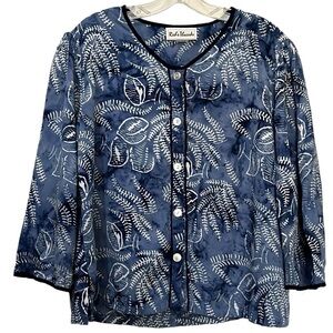 Red’s Threads Large Blue and White Floral Button 💯 Cotton Blouse Y6